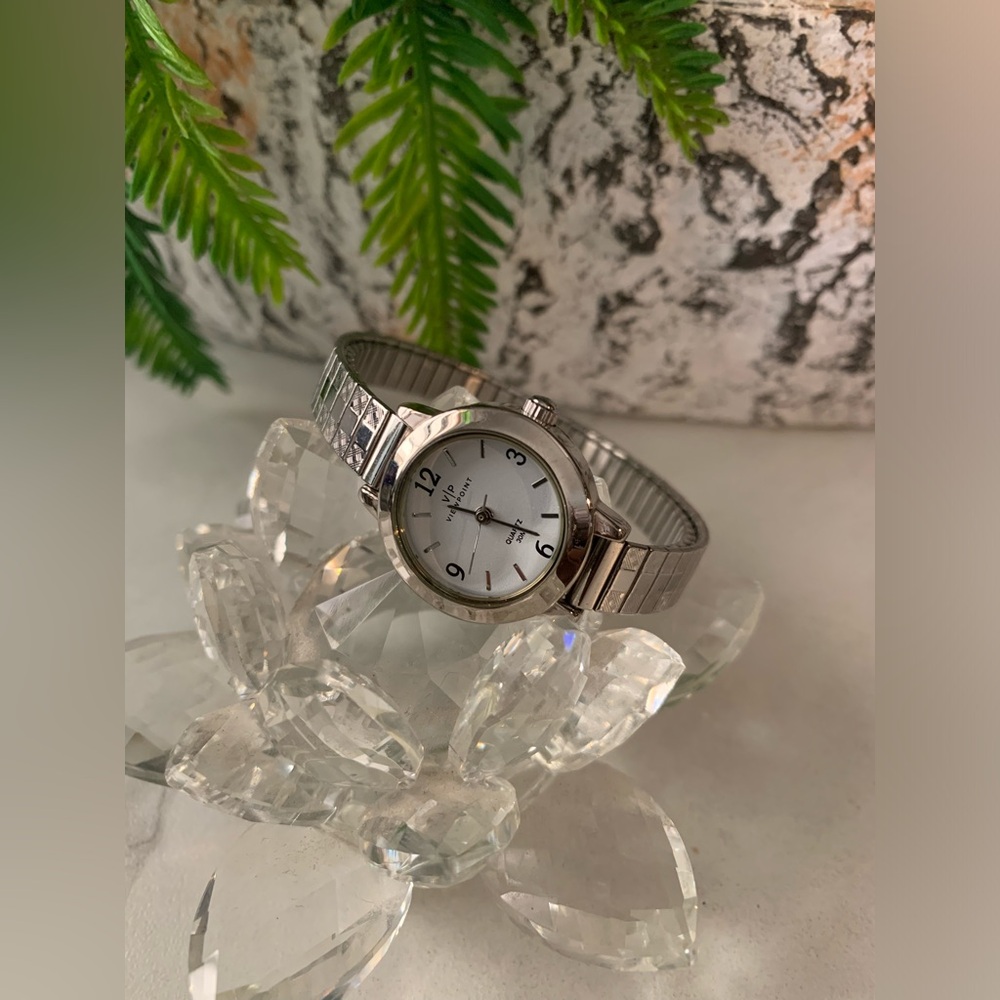 View Point silver tone women's watch, expandable band.